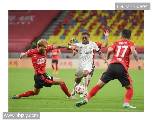 成都足球队进攻表现分析与防守漏洞探讨