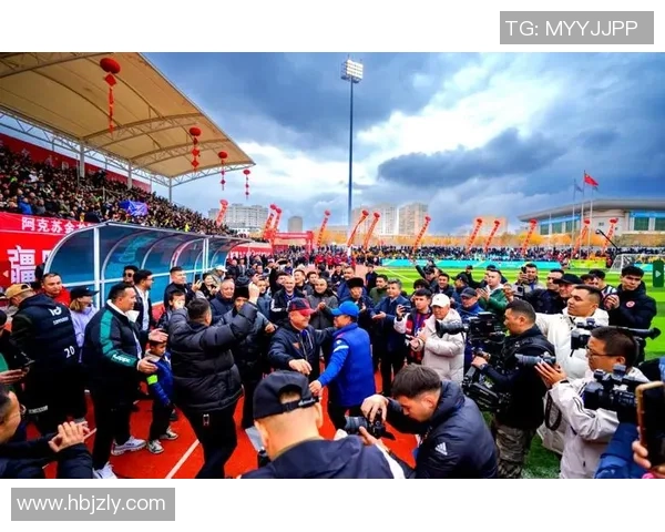 足球明星大巴车盛装出发球迷热情高涨共迎精彩赛事